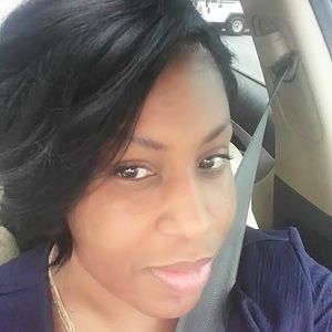 Meet your Posher, Dana